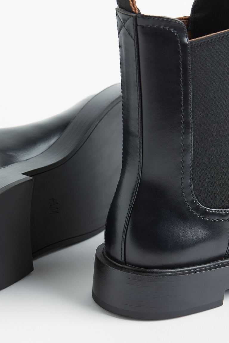 Men - Black Chelsea Boots - Size: 12 - H&M